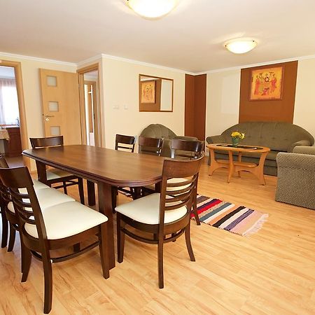 Zoli Apartmanok-Brody 51-53 Hajdúszoboszló Buitenkant foto