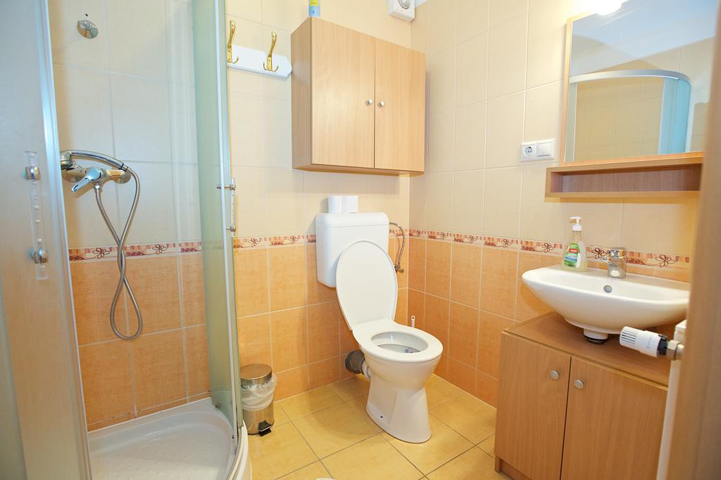 Zoli Apartmanok-Brody 51-53 Hajdúszoboszló Buitenkant foto