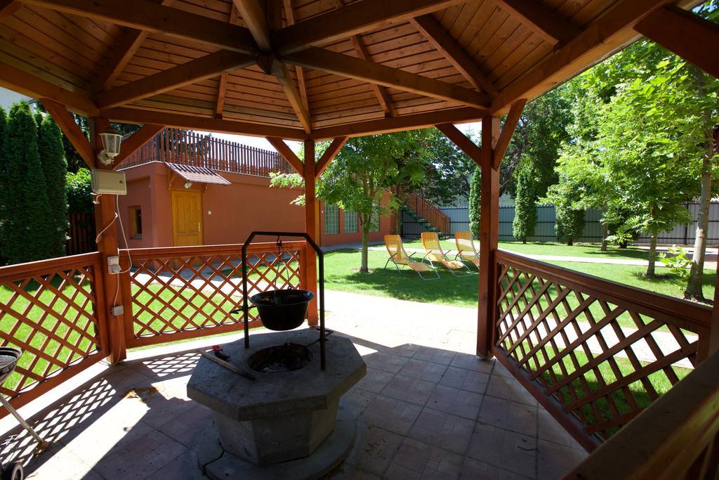 Zoli Apartmanok-Brody 51-53 Hajdúszoboszló Buitenkant foto